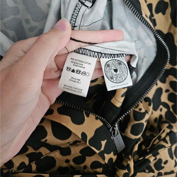 Revolve Lita by Ciara Leopard Print Long Sleeve Jumpsuit NWT Size Small - Picture 7 of 12